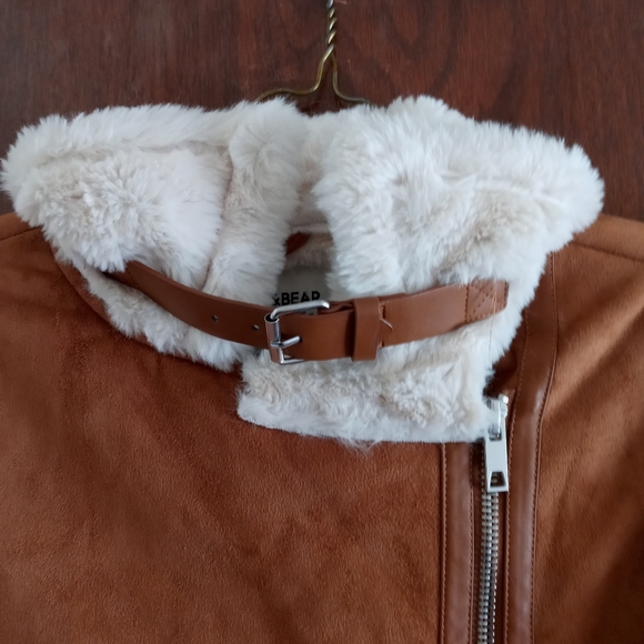 PULL BEAR COAT - Picture 4 of 9